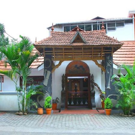 Rangerwood Nature Castle Kumarakom Exterior foto